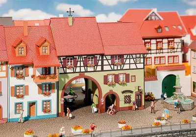 Produktbild von Faller 130499 - 1/87 / H0 Stadthaus Niederes Tor - Neu