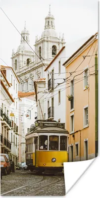 Produktbild von MuchoWow® Poster Die berühmte gelbe Straßenbahn fährt durch Lissabon 80x160 cm - Kinderzimmer