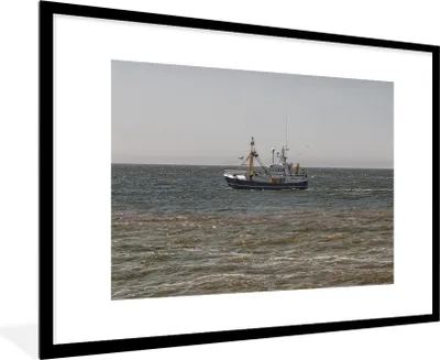 Produktbild von MuchoWow® Gerahmtes Poster Nordsee - Fischerboot - Wasser 90x60 cm - Poster mit Schwarzem Bilderrahmen Wandposter Rahmen Foto Bilder - Wanddekoration - Fotos