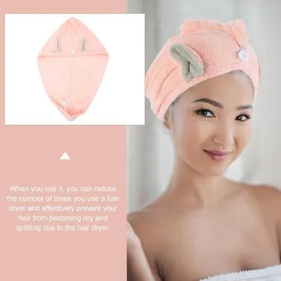 Productafbeelding van Sneldrogende haarhanddoek van koraalfleece met schattige konijnenoren, ideaal voor dames en meisjes. Vermindert de droogtijd met een föhn en beschermt tegen haarbreuk