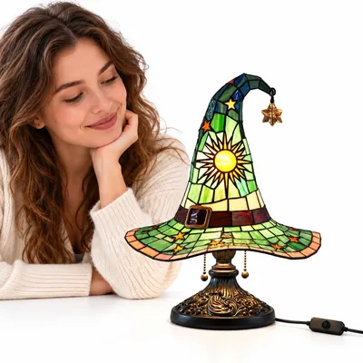 Produktbild von Hexenhut Lampe, LED Tischlampe im Hexenhut-Design, Gothic Deko, USB-Nachtlicht, grüne Harzlampe für Halloween, Schlafzimmer