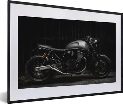 Produktbild von MuchoWow® MuchoWow® Gerahmtes Poster Seitenansicht eines schwarzen Motors 60x40 cm - Poster mit zchwarzem Bilderrahmen - Schlafzimmer - Plakat in Rahmen - Drucken