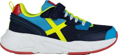 Productafbeelding van Sneakers van het merk Munich, model 8890094, in de kleur blauw, maat 29