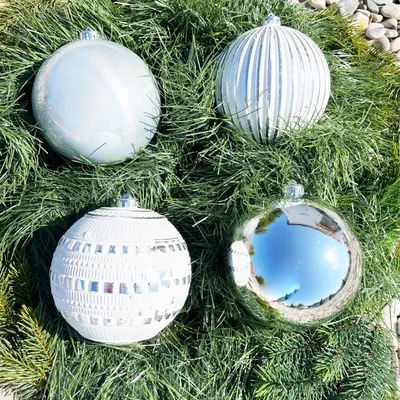 Produktbild von 4 x Weihnachtskugeln aus Kunststoff Ø 15 cm silber-matt+glanz  wetterfest für Innen und Außen - Christbaumkugeln Kunststoff  Weihnachtsbaumkugeln