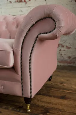 Produktbild von Cheserfield Samt Sofa 2 Sitzer Designer Couchen Couch Textil Stoff Polster Pink