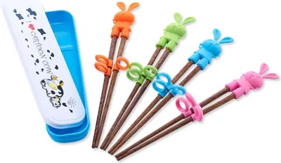 Image de 1 paire de baguettes en bois pour enfants Baguettes en bois cartoon pour enfants Baguettes d'apprentissage faciles à utiliser Baguettes d'apprentissage pour enfants pour enfants