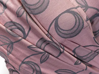 Produktbild von KAAMI | BuckleTai | komfortable Babytrage | Lale Laetitia – Rosa
