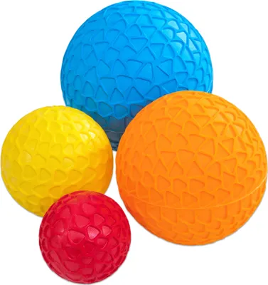 Produktbild von Betzold Ballset, weich, griffig, mit Triangeltextur, 4 Bälle (9, 12, 16, 20 cm)