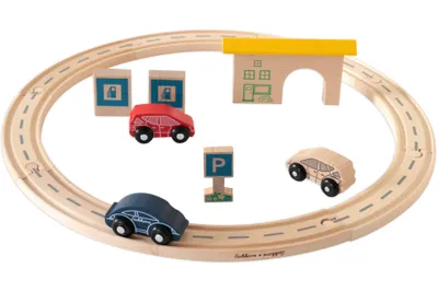 Produktbild von Eichhorn Holzspielzeug Straßenset Tankstelle 135 cm 16 Teile