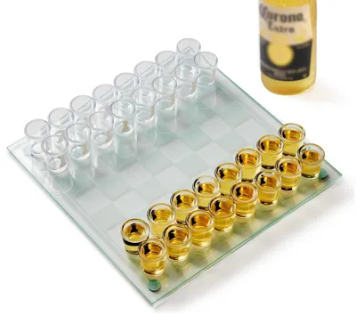 Produktbild von Shotglas-Schachspiel für Erwachsene mit 32 Shotgläsern