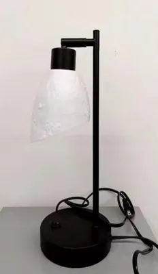 Produktbild von Neoglint Industrielle Tischlampe, Vintage-Lampenschirm im Mondstil, Schreibtischlampe mit dimmbarer warmweisser Gluehbirne, Nachttischlampe mit USB-A+C-Anschluessen, AC-Anschluss fuer Schlafzimmer, Wohnzimmer, Buero