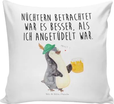 Produktbild von Mr. & Mrs. Panda Deko Kissen Pinguin Bier - Weiß - Geschenk, , Beschwippst, Dekokissen, wohnzimmer, Angetüdelt, Kuschel, Pinguine, flauschkissen, Sofa, 40x40