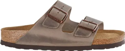 Produktbild von Kaufen Sie die Birkenstock Arizona Soft Tabacco Brown mit schmalem Fußbett bei Kicksshop. Bequeme braune Herrensandale mit weichem Fußbett.