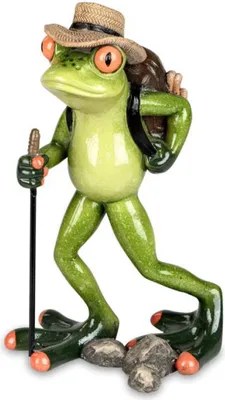 Ein Frosch, der einen Strohhut trägt und einen Rucksack auf dem Rücken hat. Detailreich gestaltet.