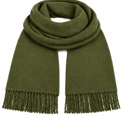 Produktbild von Oversize Damen Winter Schal – 100% Viskose, Olive Grün 200cm x 68 cm – Kuschelig weich, KI-generiertes Bild