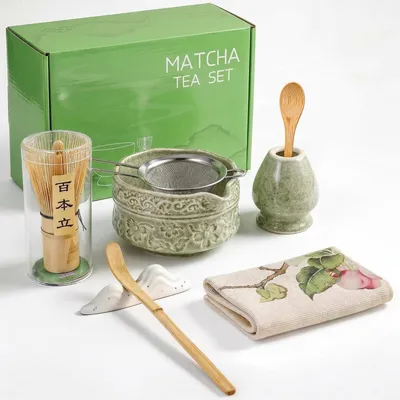 Produktbild von Matcha Set 8-teilig mit Keramikschale, Bambusbesen (Chasen), Halter, Löffel, Sieb & Tuch (Grün Retro)
