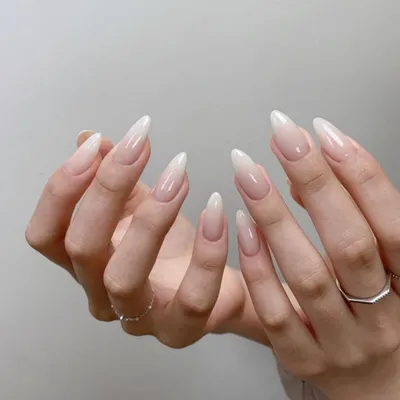 Image de Ongles artificiels à coller, forme amande, effet dégradé rose clair, ensemble de 24 pièces