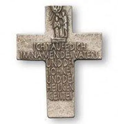 Taufkreuz aus Neusilber, Höhe 12 cm, mit Gravur