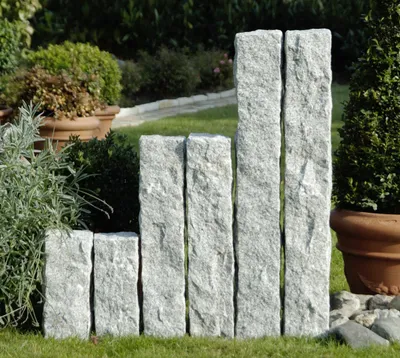 Produktbild von Palisade Granit 10 x 10 x 70 cm hellgrau