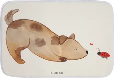 Produktbild von Mr. & Mrs. Panda Badteppich Hund Marienkäfer - Weiß - Geschenk, Mischlinghund, Duschvorleger, Teppich Bad, Hunde, Badematte, Badezimmerteppich, duschmatte, Sprüche