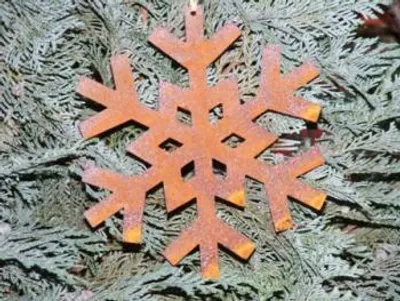 Image de Rostikal Lot de 2 décorations de Noël Flocons de neige à suspendre Rouille précieuse Décoration de fenêtre à suspendre Décoration de jardin vintage