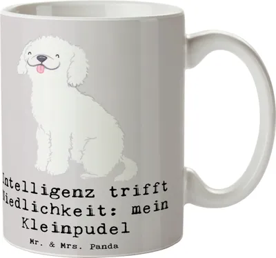 Produktbild von Mr. & Mrs. Panda Becher Niedlicher Kleinpudel - Grau Pastell - Geschenk, Kaffeetasse, Hunderassen, Pflegebedarf, Teetasse, Intelligenz, Pflege, Tasse mit Spruch, haferl