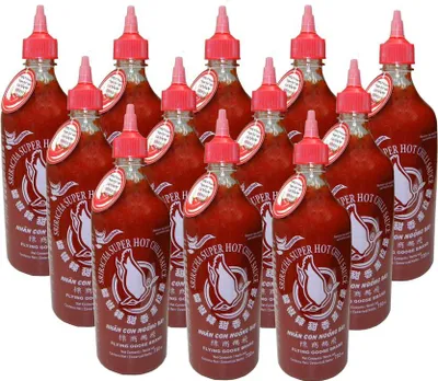 Produktbild von 12er-Pack FLYING GOOSE Sriracha sehr scharfe Chilisauce SUPERSCHARF (12x 730ml)