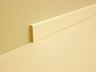 Produktbild von B.S. Bauprogramm Sockelleiste 250 cm 30 x 6 mm weiß