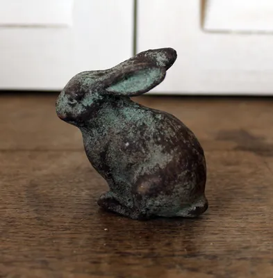 Produktbild von Gartenfigur Hase patiniert