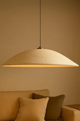Produktbild von Opviq, Elegante Pendelleuchte aus Metall, Gold und Creme, Ø48 cm, höhenverstellbar 18-60 cm, E27 Fassung, IP20, ideal für modernes Wohnen und stilvolle Akzente.