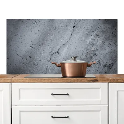 Obrázek produktu pro KitchenYeah® Odstřik kuchyňské linky - Odstřik kuchyňské linky - Ochrana stěny sporáku a dřezu - Beton - Šedý - Prasklina 120x60 - Alu-Dibond (alternativa ke skleněnému odstřiku) - Tepelně odolný - Odstřik sporáku