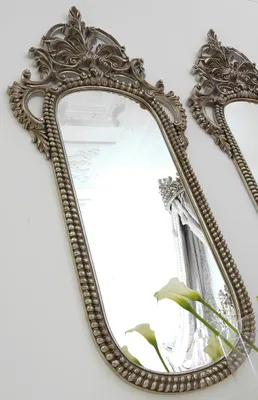 Image de Miroir mural baroque, style rococo. Miroir sur pied. Décoration italienne