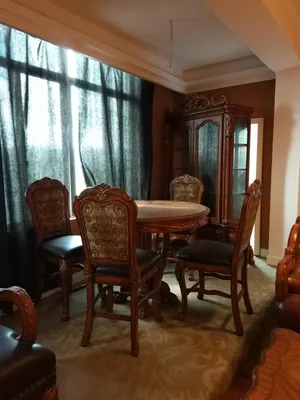 Produktbild von Runder Esszimmer Rund Tisch Holz Tische Runde Klassische Barock Rokoko Möbel Neu