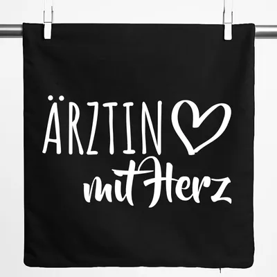 Produktbild von Huuraa Kissenbezug Ärztin mit Herz 40x40cm Black Baumwolle Dekokissenbezug Geschenkidee