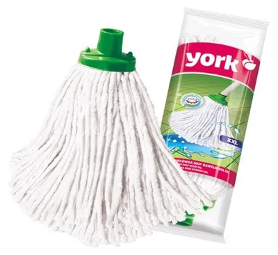 A mop head and its packaging are displayed against a white background.
