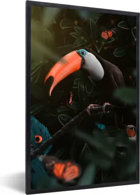 Produktbild von MuchoWow® Gerahmtes Poster Tukan - Vogel - Schmetterling 60x90 cm - Poster mit Schwarzem Bilderrahmen Wandposter Rahmen Foto Bilder - Kunst