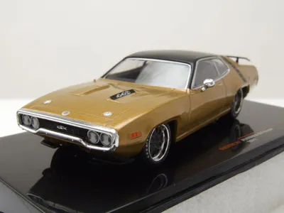 Produktbild von ixo models CLC529 Plymouth GTX Road Runner 1971 gold metallic 1:43