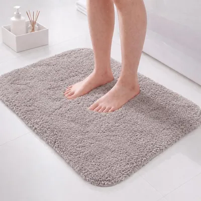 Immagine prodotto di Tappetino da bagno in microfibra, 60 x 40 cm, grigio chiaro, assorbente, pelo morbido, base in TPR, lavabile in lavatrice