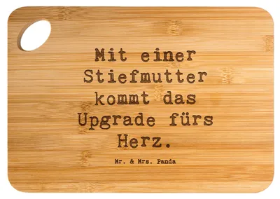 Produktbild von Mr. & Mrs. Panda Holzbrett Spruch Herz Stiefmutter - Transparent - Geschenk, Stiefkind, Schneidebrett, Brett, Familienbindung, Dankeschön, Fürsorge, Upgrade, vesperbrett