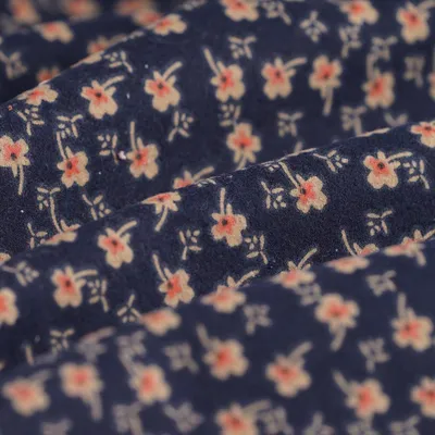 Imagen del producto de Franela de algodón con estampado floral, color azul marino