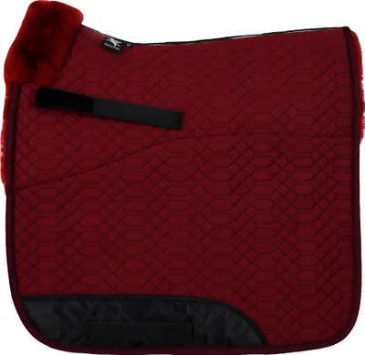 Produktbild von Engel Reitsport Lammfell Schabracke SCHABRA1 Fellrand vorne Fell in Sattellage D (Dressur) Bordeaux Bordeaux
