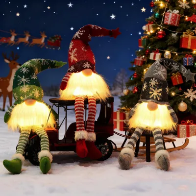 Produktbild von Leuchtender Plüsch-Weihnachtswichtel mit Strickmütze und LED-Lichtern für die Innendekoration
