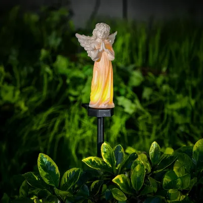 Produktbild von Solarbetriebene Gartenfigur Engel mit Schmetterling – Warmweiße LED – Solarbetriebener Gartenstecker – Kunstharz – 42 cm – 1 Stück [13002B]