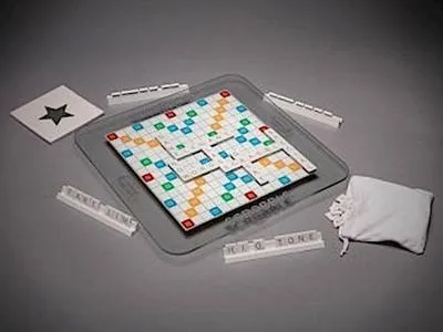 Produktbild von TINDERBOX GAMES 550679 - Scrabble Glas Edition