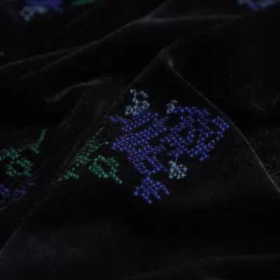 Imagen del producto de Bordado sobre tela de fieltro