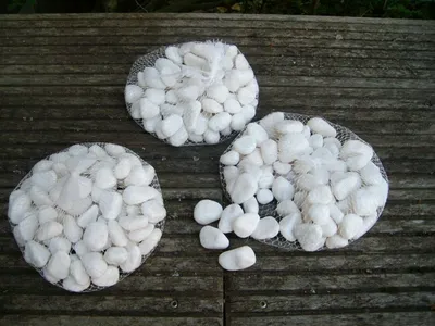 Produktbild von 3 Kilo Flusssteine, Dekosteine, Zierkies, Flusskiesel, weiss