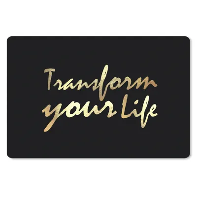 Produktbild von MuchoWow® Schreibtischunterlage Zitat - Leben - Gold - Schwarz 60x40 cm - XXL Mauspad - Großes Mauspad