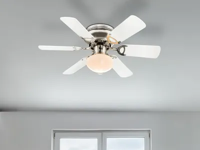 Produktbild von Globo Lighting Ventilator Metall Nickel matt, MDF weiß, MDF Graphit, Glas opal, Flügel drehbar, Zugschalter Kette, max. Motorleistung 44.4W, optimale Raumnutzung 12m², Abkühlung im Sommer, Aufheizen im Winter, Geschwindigkeitsstufen 130/200/240 RPM, ø: 760mm, H: 280mm, exkl. 1x E27 60W 230V