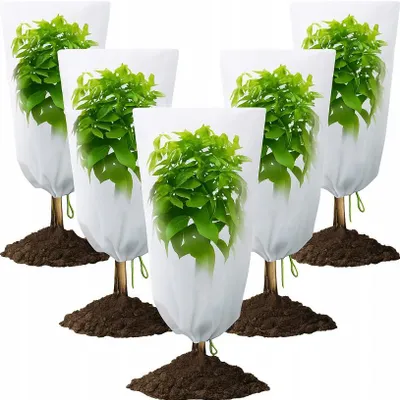 Produktbild von Winterschutzhaube für Pflanzen aus Vlies – 3 Stück Frostschutzhauben für Gartenpflanzen
