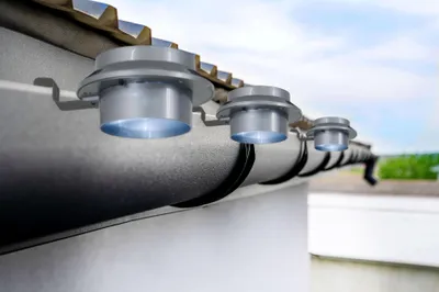 Produktbild von Light & More LED Solar-Dachrinnenleuchte Mistra grau Ø 10 cm kaltweiß 6 Stück